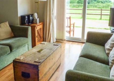 Broom Cottage, Stoneleigh Holiday Village, Weston