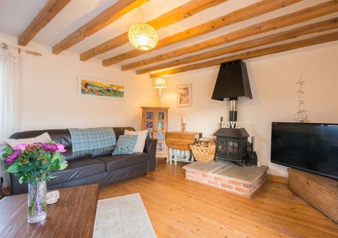 The living area at Bubble Cottage, Watergate Bay