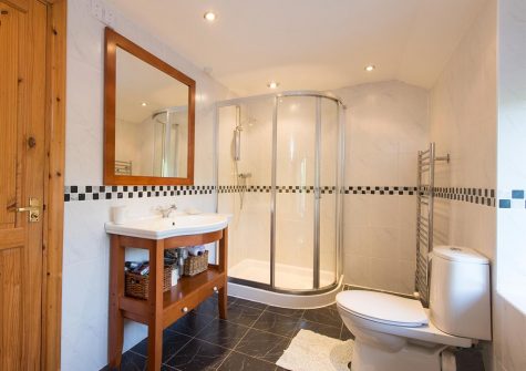 The bathroom at Bubble Cottage, Watergate Bay