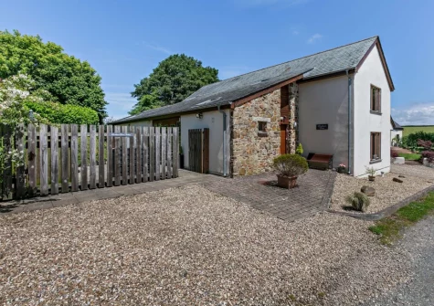 Buckland Barn is a beautifully converted barn, set in tranquil countryside within easy reach of picturesque beaches