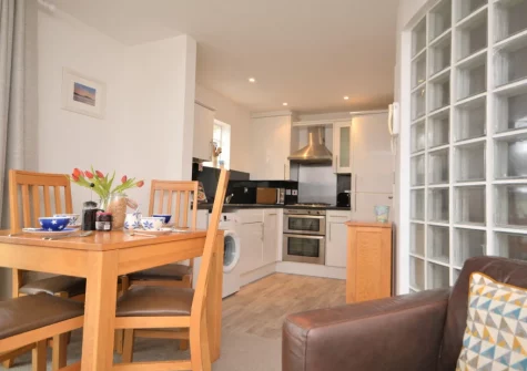 The kitchen & dining area at Bude's Cwtch, Bude