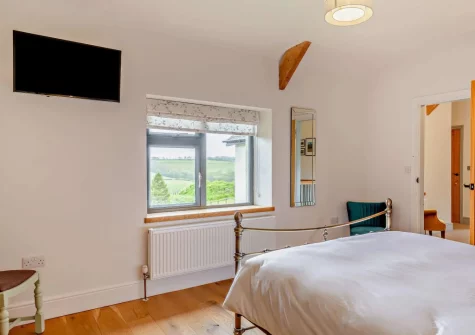 Bedroom #3 at Burrow Farmhouse, Staple Cross