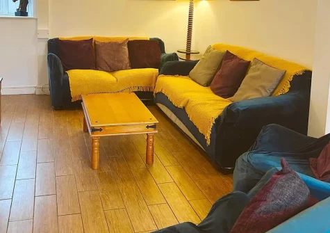 Byre Cottage, Bagbeare, Thornbury is a beautifully converted barn retreat in peaceful Devon countryside. Enjoy spacious open-plan living, enclosed patio, and dog-friendly facilities, perfectly positioned to explore Devon and Cornwall's treasures.
