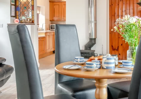 The dining area at Byre Cottage, Padstow