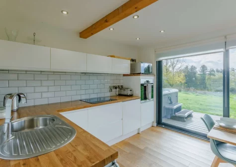 The kitchen at Cabana Lakeside Lodge 2, Whitnage