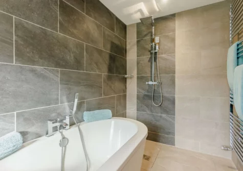 Bedroom #2 en-suite bathroom at Cabana Lakeside Lodge 2, Whitnage