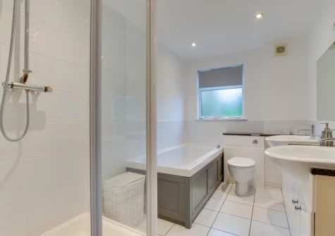 The bathroom at Calypso, Retallack Resort & Spa, Winnard's Perch