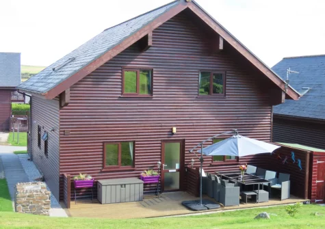 The patio & alfresco dining area at Calypso, Retallack Resort & Spa, Winnard's Perch