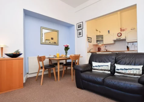 The living & dining area at Capstone 4 Sea Spray, Ilfracombe