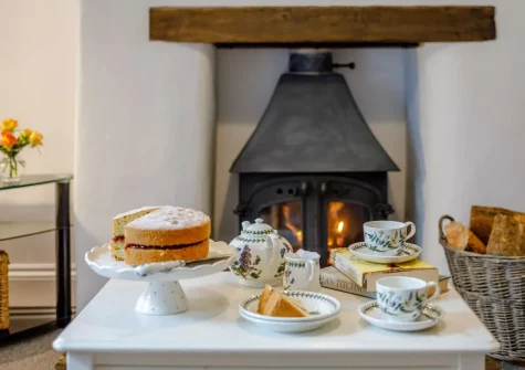 The cozy snug at Cardew, Trevalga