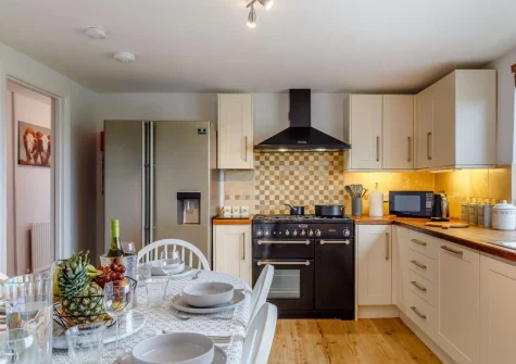 The kitchen & dining area at Cardew, Trevalga