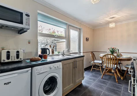 The kitchen & dining area at Carew Villa, St Day