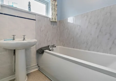 The bathroom at Carew Villa, St Day