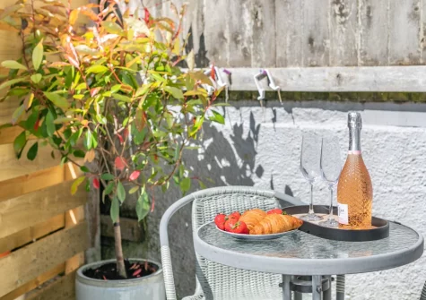 The enclosed patio & alfresco dinin at Carlyon Bay Lodge, Carlyon Bay
