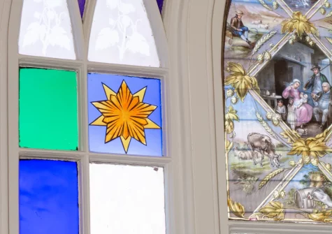 Carnevas Farmhouse dates from the 1800s and retains many beautiful original features