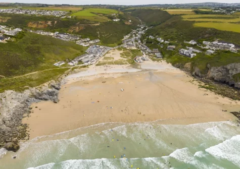 Porthtowan Beach is flanked by some fascinating caves, cliffs & rock pools to explore