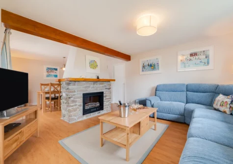 The living room at Castaways, St Merryn