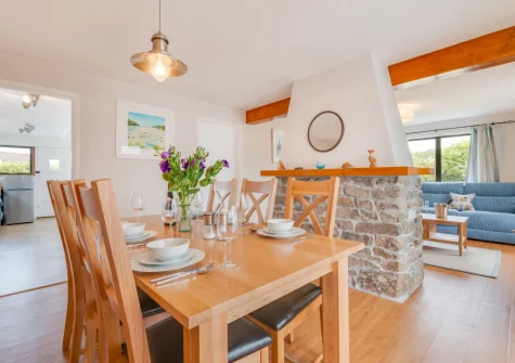 The dining room at Castaways, St Merryn