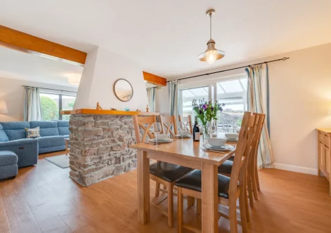 The dining room at Castaways, St Merryn