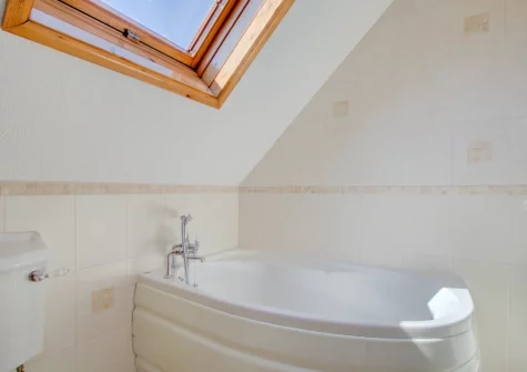 The bathroom at Castaways, St Merryn