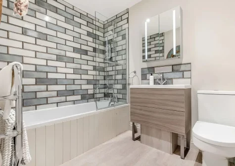 The bathroom at Castle View, Fowey