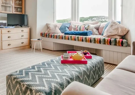 Castle View, Fowey is a stunning three-bedroom Victorian apartment with spectacular panoramic coastal views. Enjoy spacious living areas, a private sun terrace, and proximity to beaches, restaurants, and Cornwall's finest attractions.