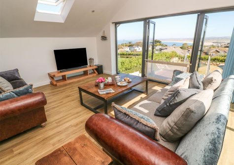 The living area at Cedar Lodge, Carbis Bay