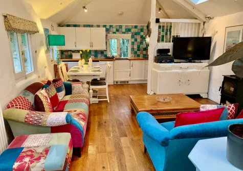 The open-plan living area at Chapel Barn, Bodmin