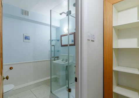 The shower room at Chapel Mead, Polruan