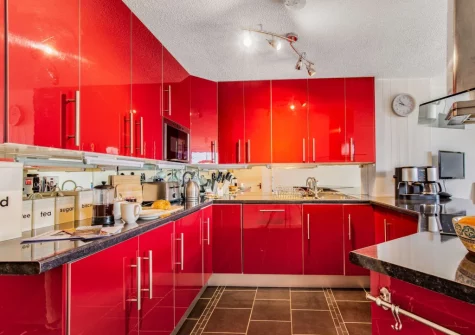 The kitchen at Chapel Retreat, Polruan