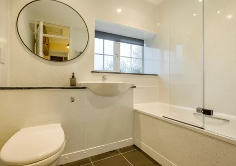 The bathroom at Cherry Cottage, St Issey