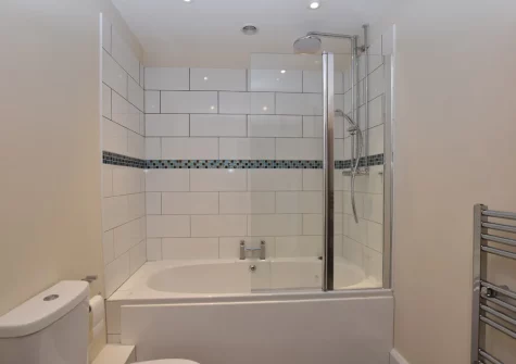 The bathroom at Cherry Tree Barn, Alwington