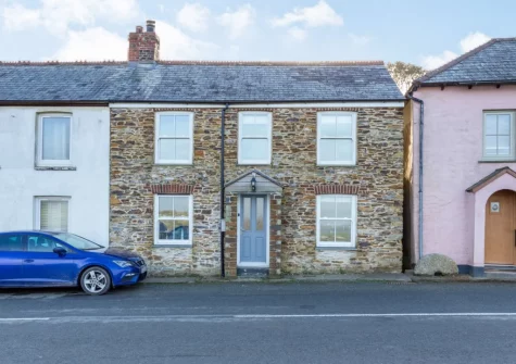 Christopher Cottage is set in a great location for exploring Cornwall's incredible coastlines