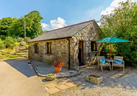 The patio & outdoor sitting area at Churn Cottage, Bokiddick