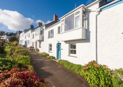 A short walk from Chy an Mor leads you to the harbour, village pub, restaurant, cafe & beach