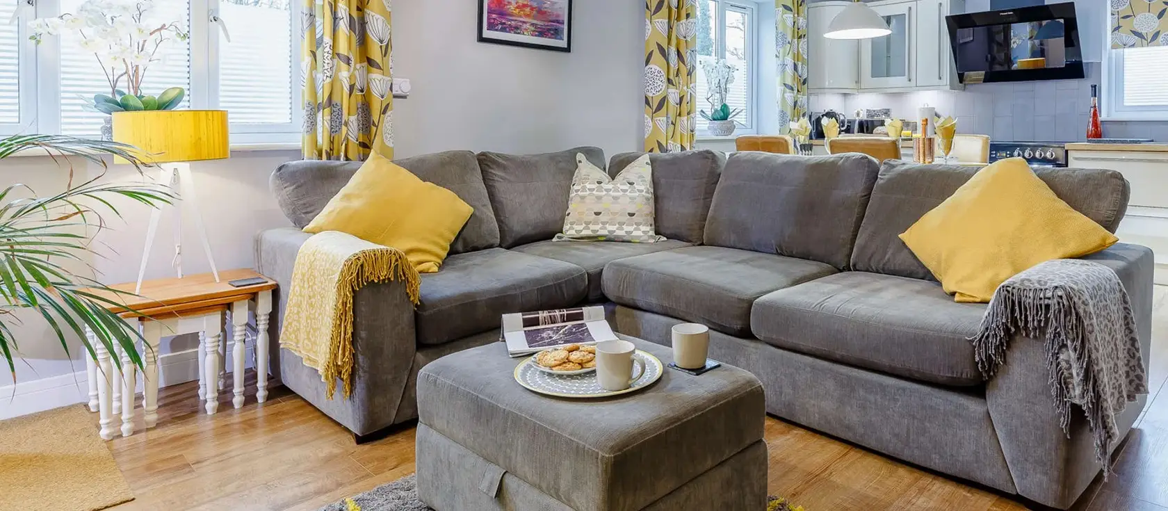 Chy Bian, Lanner is a luxurious two-bedroom cottage featuring a private hot tub, games room, and peaceful countryside setting. Perfectly positioned for exploring Cornwall's stunning coasts and attractions, ideal for memorable family holidays.