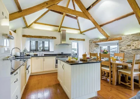 The kitchen at Chy Kerensa, Trewidland