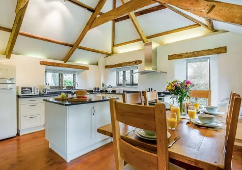 The kitchen & dining area at Chy Kerensa, Trewidland