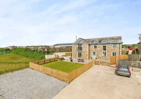 Chy Lowen, Penvose Farm is a beautifully designed country home with light & stylishly designed interiors just a moments drive away from the coas