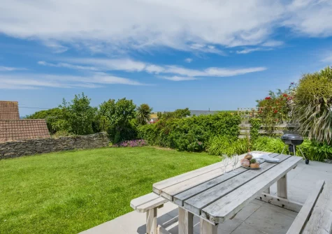 The patio, barbecue, alfresco dining area & garden at Chy Lymner, Trevone