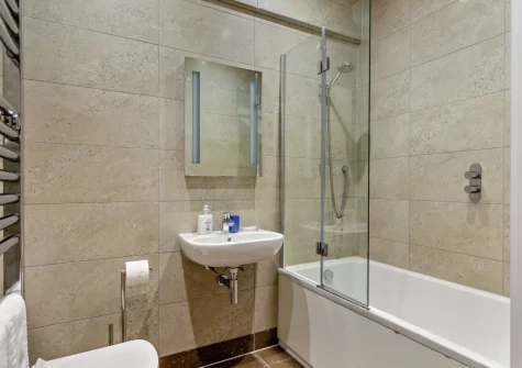 The bathroom at Chy Marner, Charlestown