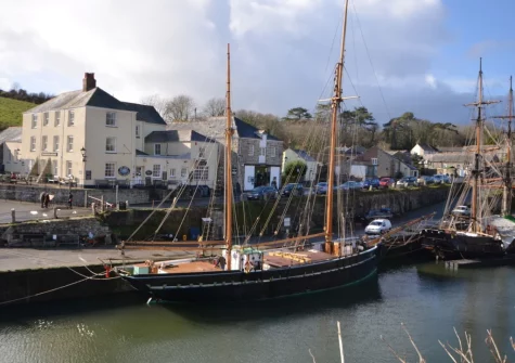The well-preserved village of Charlestown will transport you back to times gone by, as you wander past the tall ships & visit the shipwreck museum
