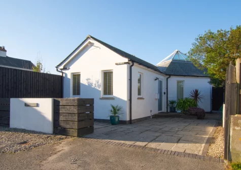 Chy Vean is set in a quiet residential part of the charming village of Trevone