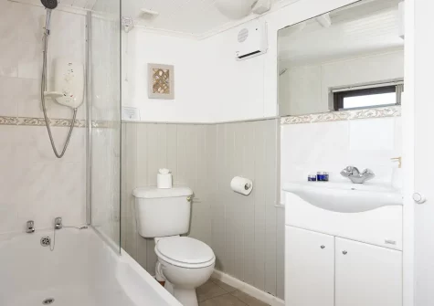 The bathroom at Cliff Cottage, Gorran Haven