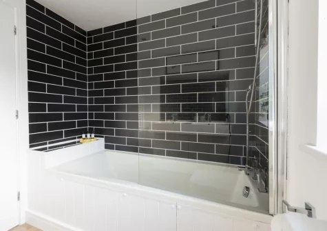 The bathroom at Cloud 10, St Ives