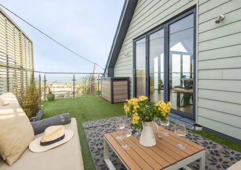 The balcony & outdoor sitting area at Cloud 10, St Ives