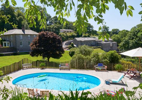 The swimming pool at Gitcombe House Country Cottages, Cornworthy