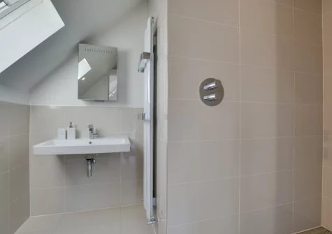 Bedroom #1 en-suite wet room at Coachmans, Little Petherick