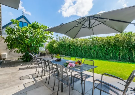 The patio, alfresco dining area & garden at Coachmans, Little Petherick