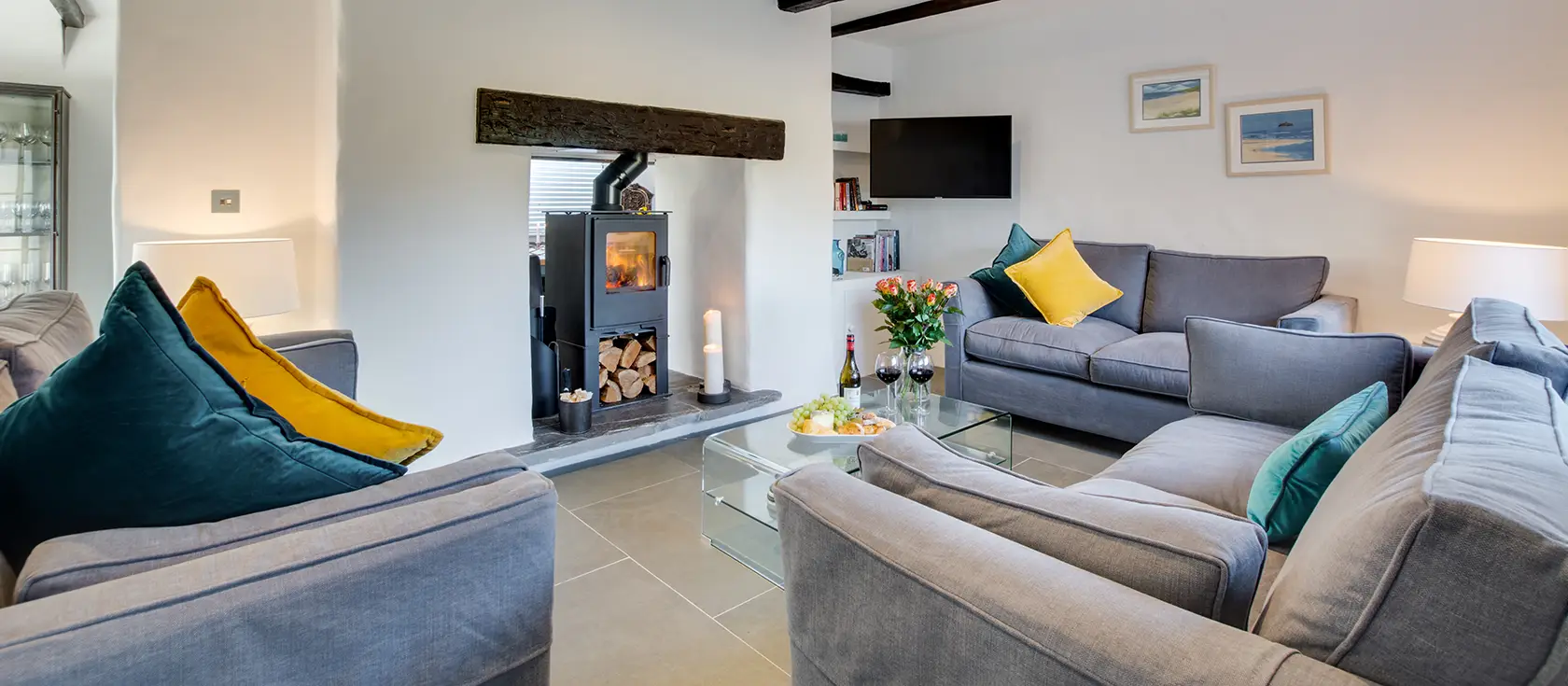 Coachmans, Little Petherick is a spectacular ten-guest home with five bedrooms, games room, and glorious estuary views. Enjoy contemporary comfort, beautiful gardens, and proximity to Padstow's renowned restaurants and North Cornwall's best beaches.